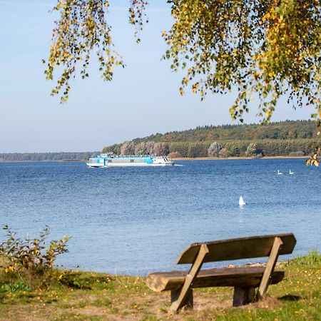 Ferienhaus Schwanensee Fuenfseen Luaran gambar